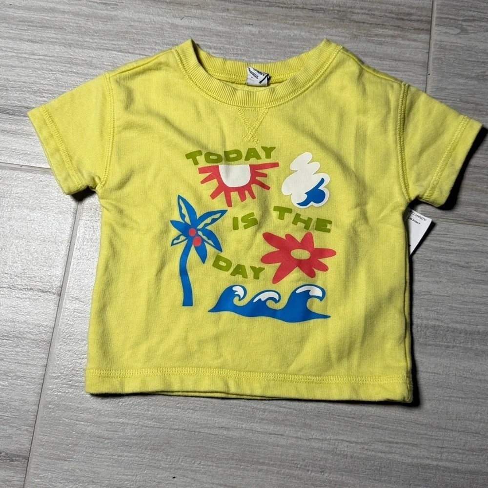 Old Navy French-Terry Yellow Graphic Tee and Shorts Set size 12-18 months unisex